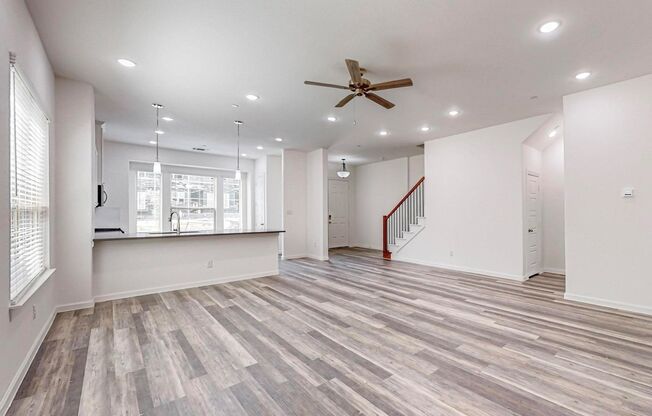 New Townhome in Frisco!