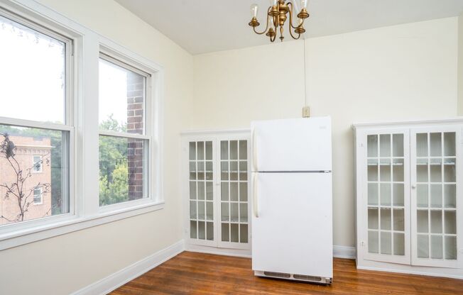 1 bed, 1 bath, 725 sqft, $1,075, Unit 108