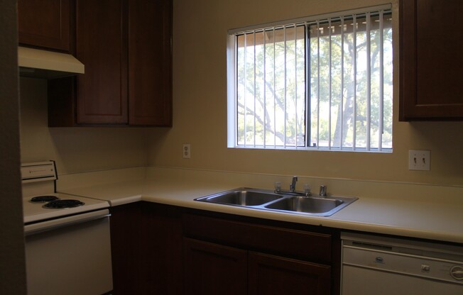 1 bed, 1 bath, $1,950, Unit 390D