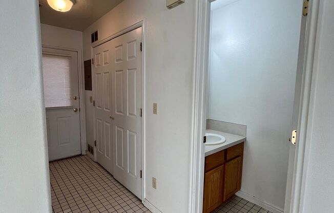 2 beds, 1.5 baths, $1,150, Unit 1860 S 2nd # 9