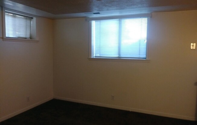 Creekside Townhomes (CT)