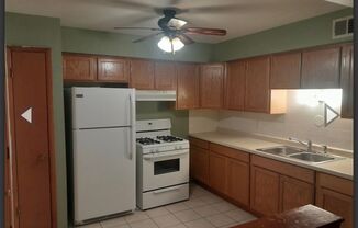 2929 3019 E ADAMS AVE