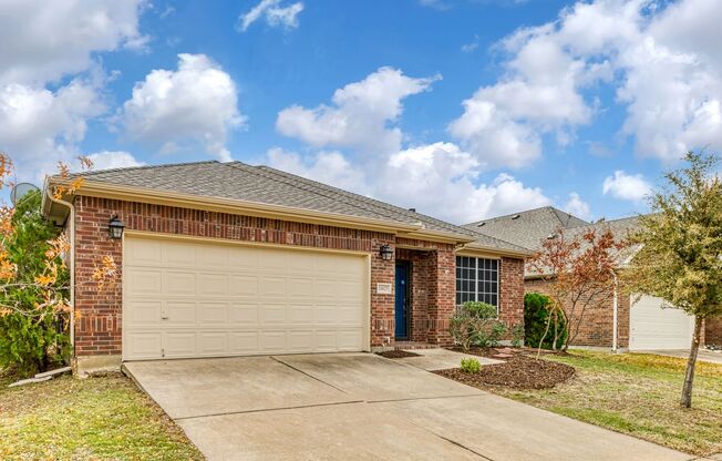 BEAUTIFUL 3 BEDROOM HOME LOCATED IN LITTLE ELM, TEXAS!