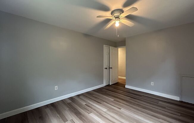 2 beds, 1 bath, 800 sqft, $1,790, Unit 6230 Fifth Ave. #125E