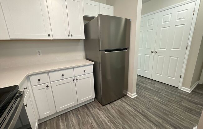 1 bed, 1 bath, 871 sqft, $1,450, Unit 2758-4 Pearl Remodel