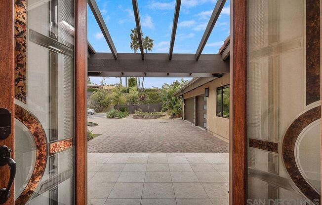 High Above La Jolla Alta-5 Bedroom 3.5 Bathroom Home