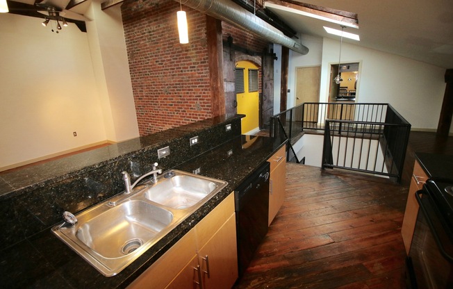 1 bed, 1 bath, 953 sqft, $1,575, Unit APT 31W