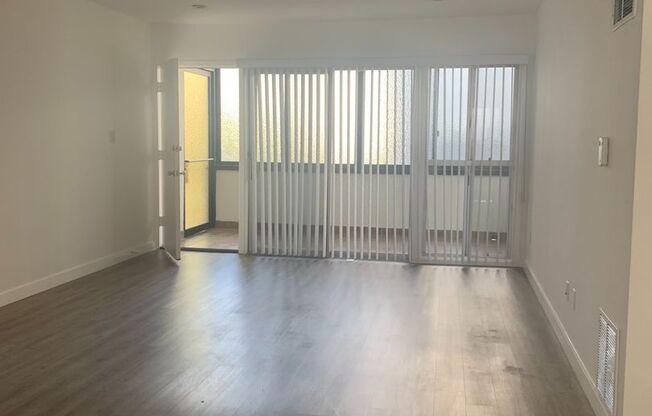 1 bed, 1 bath, $2,998, Unit 06