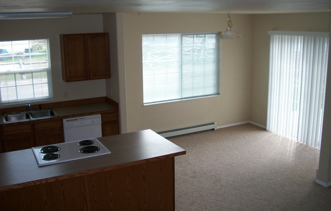 2 beds, 1.5 baths, $2,150, Unit Unit "A"