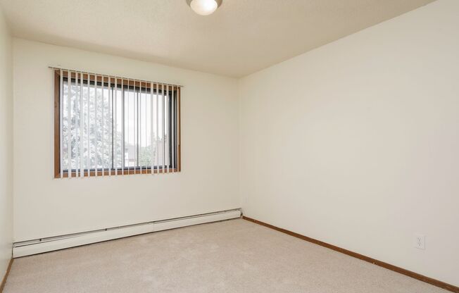 2 beds, 1 bath, 1,000 sqft, $1,425, Unit 840-303