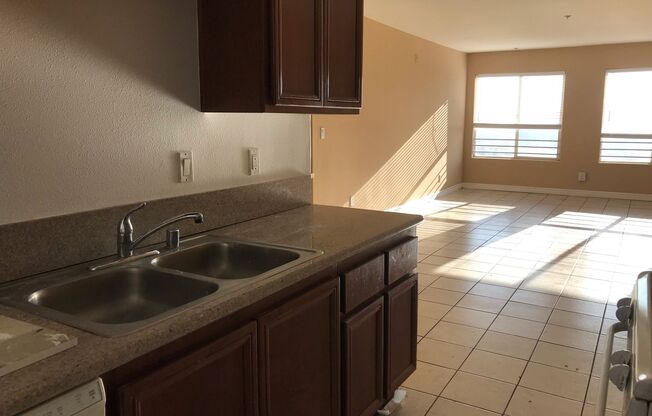 1 bed, 1 bath, 875 sqft, $2,100, Unit 104