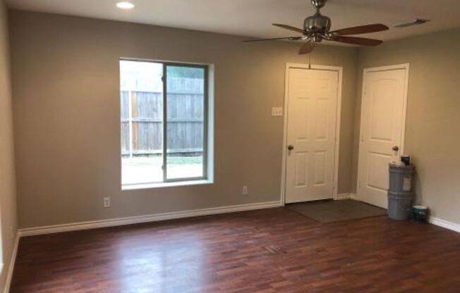2 Bedrooms / 1 Bathroom