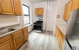 2 beds, 1 bath, $2,500, Unit 2A