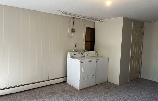 4 beds, 1 bath, $1,000