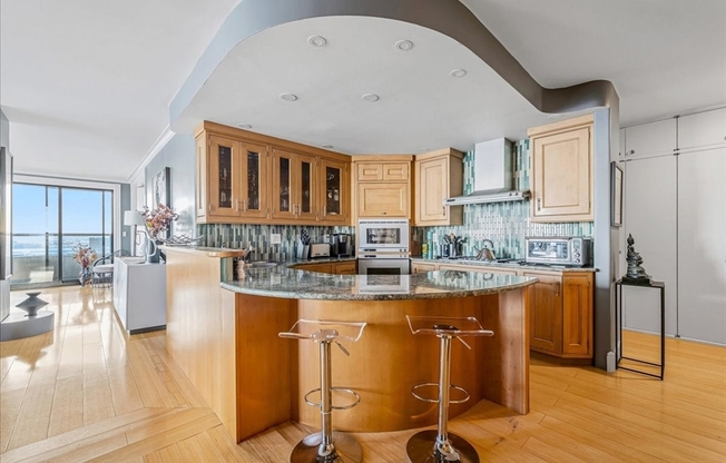 3 beds, 2.5 baths, 1,892 sqft, $8,550, Unit 26F