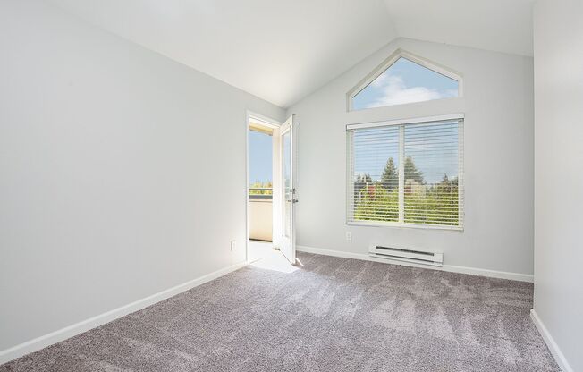 2 beds, 2 baths, 865 sqft, $2,350, Unit 2-204