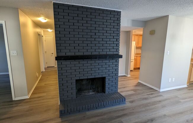 AWESOME FRESHLY REMODELED 3-BEDROOM TOWNHOME IN GREENWOOD VILLAGE!  MOVE IN TODAY!!