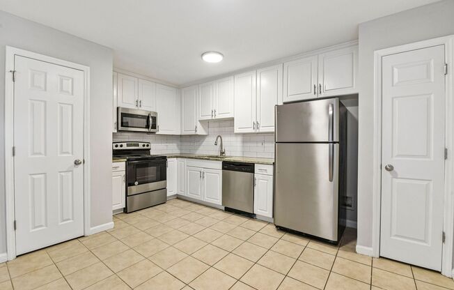 2 beds, 2.5 baths, 1,387 sqft, $1,395, Unit 0174