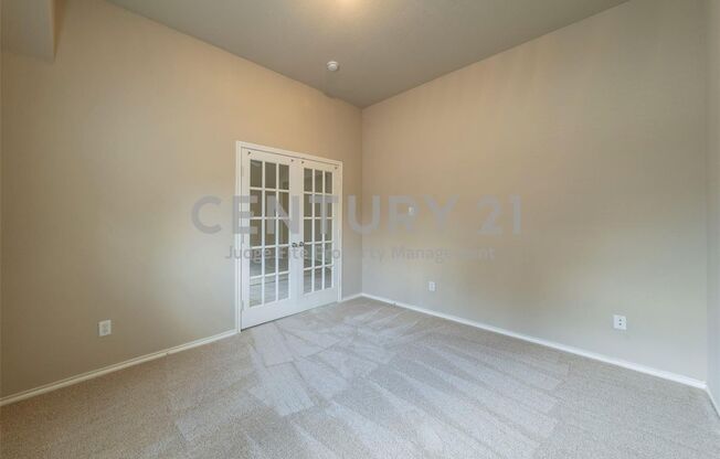 Beautiful 4/2/2 in Denton For Rent!