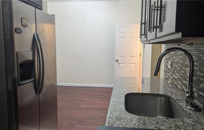 3 beds, 1 bath, 1,100 sqft, $2,900, Unit 2