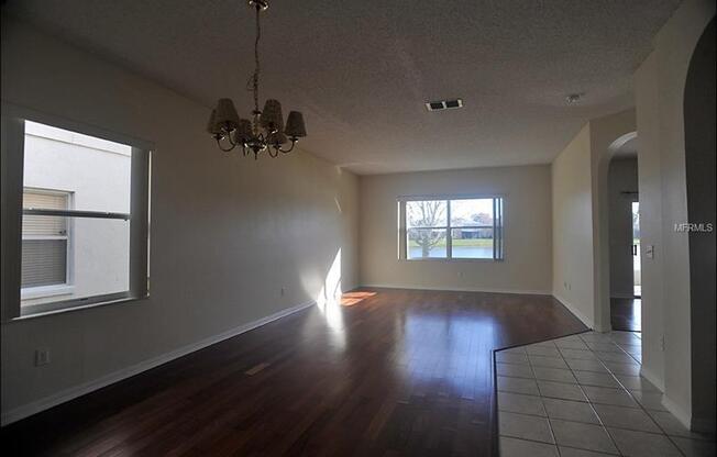 Lovely 4 bedrooms 2 and half baths Home in StoneyBrook Golf Community!