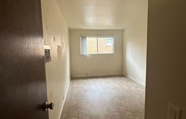 1 bed, 1 bath, 650 sqft, $1,695