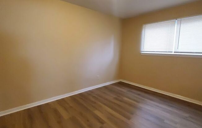 2 beds, 1 bath, $1,050, Unit 16 Pollux Circle E. -Apt 1