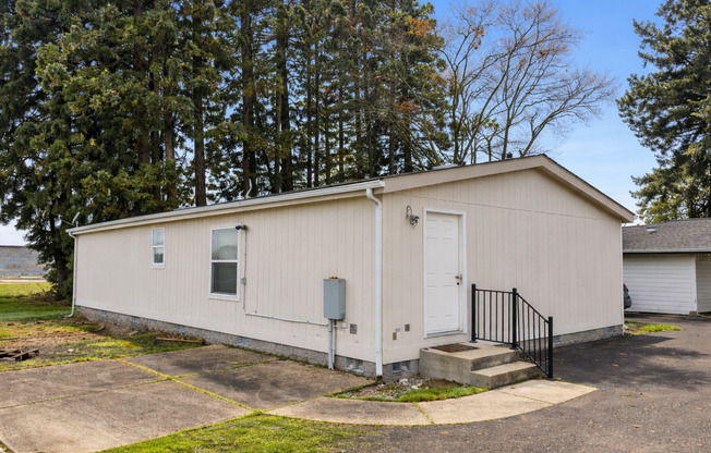 Country Living in Junction City – 3 Bed / 2 Bath Home Available 2/3/2026