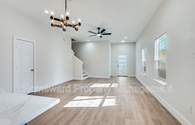 835 STAMPS AVE