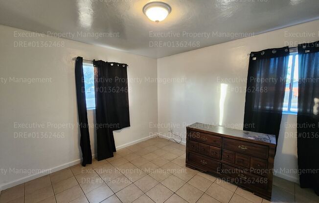 3 beds, 1 bath, $1,250