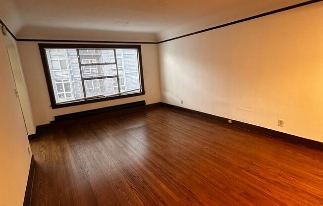 Studio, 1 bath, 429 sqft, $1,450, Unit Unit 307