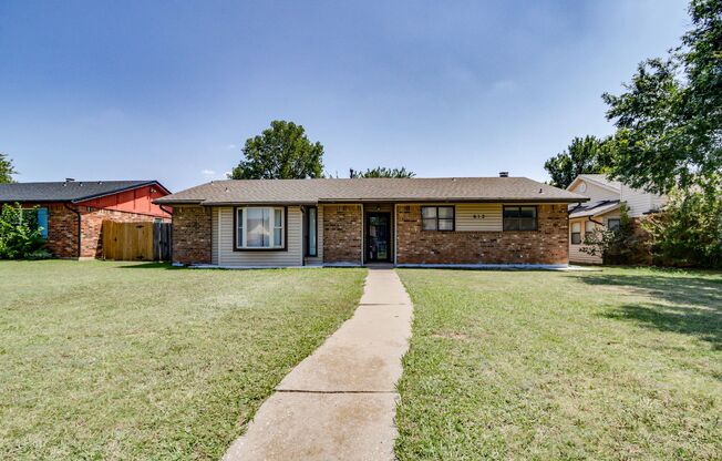 3 Bed 2 Bath 2 Car Garage Edmond Schools!