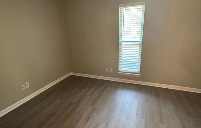 2 beds, 1.5 baths, 990 sqft, $975, Unit 4416-F