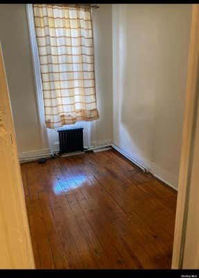 4 beds, 1 bath, $3,400