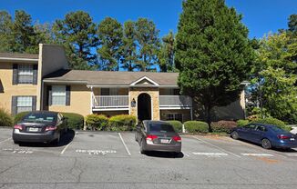 Rare 2 bed 1 bath condo located in Vinings View