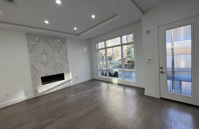 28 LAFAYETTE AVE