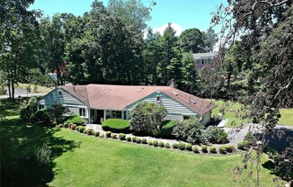 14 CHERRY LN