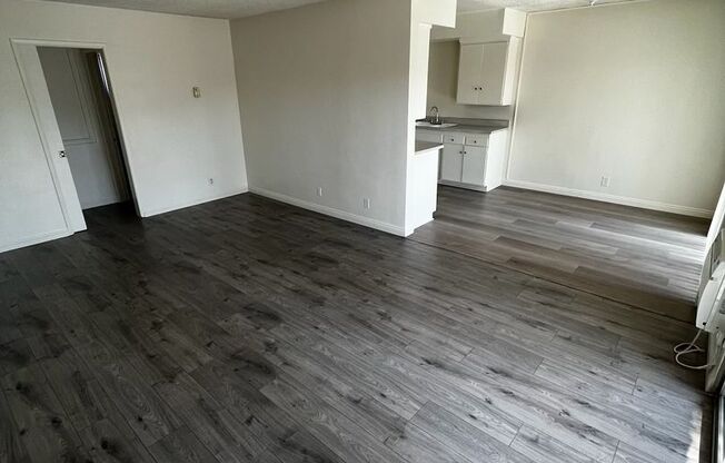 1 bed, 1 bath, 700 sqft, $1,950