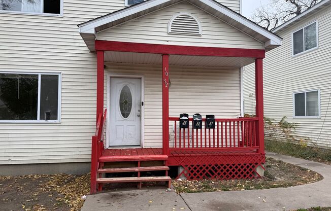 Knox Ave 3: 1032