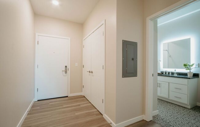 Studio, 1 bath, 500 sqft, $1,299