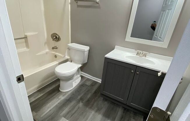 2 beds, 1 bath, 1,000 sqft, $1,595, Unit 1151-9