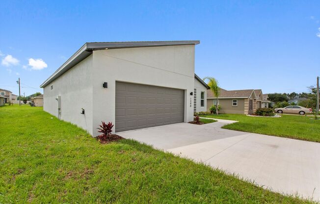 Deposit-Free! Modern, energy efficient home with ALL of the upgrades!