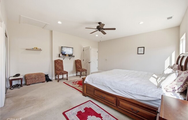 5 beds, 3.5 baths, 2,914 sqft, $5,500