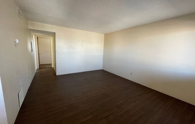 1 bed, 1 bath, 700 sqft, $895, Unit Unit 22