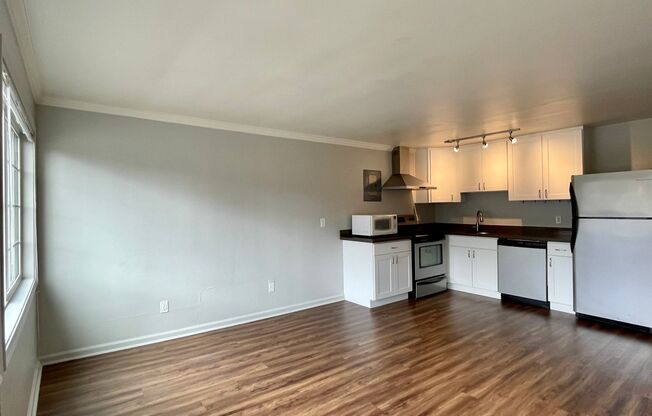 Gorgeous Studios/1 Beds with Incredible Views!