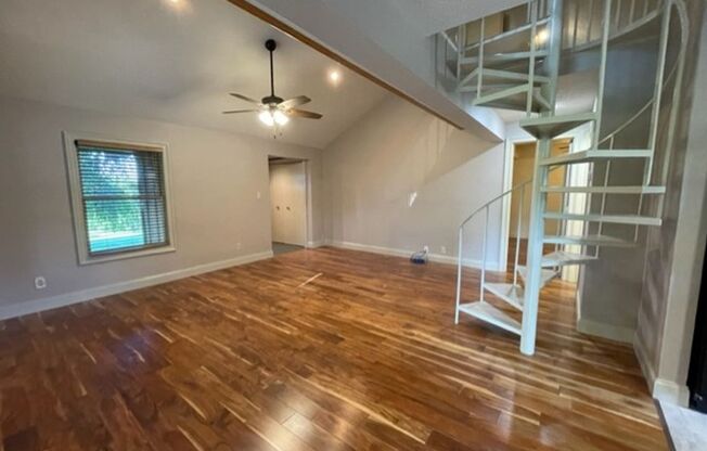 2 beds, 1 bath, $1,500