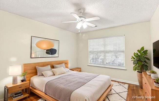 Bennington Place Beauty – 2 Beds, 2.5 Baths, Versatile Loft & More!