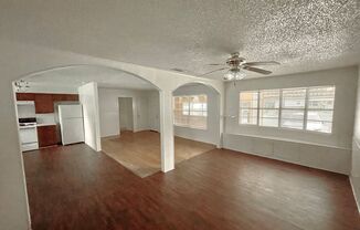 3 beds, 1 bath, $950