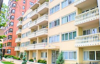 5906 N. Sheridan Rd.
