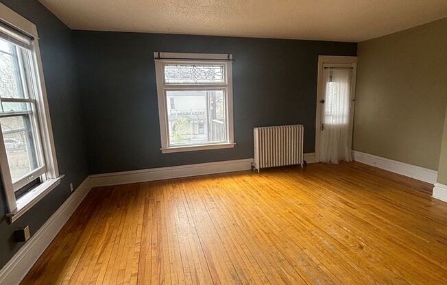 822 W 35th